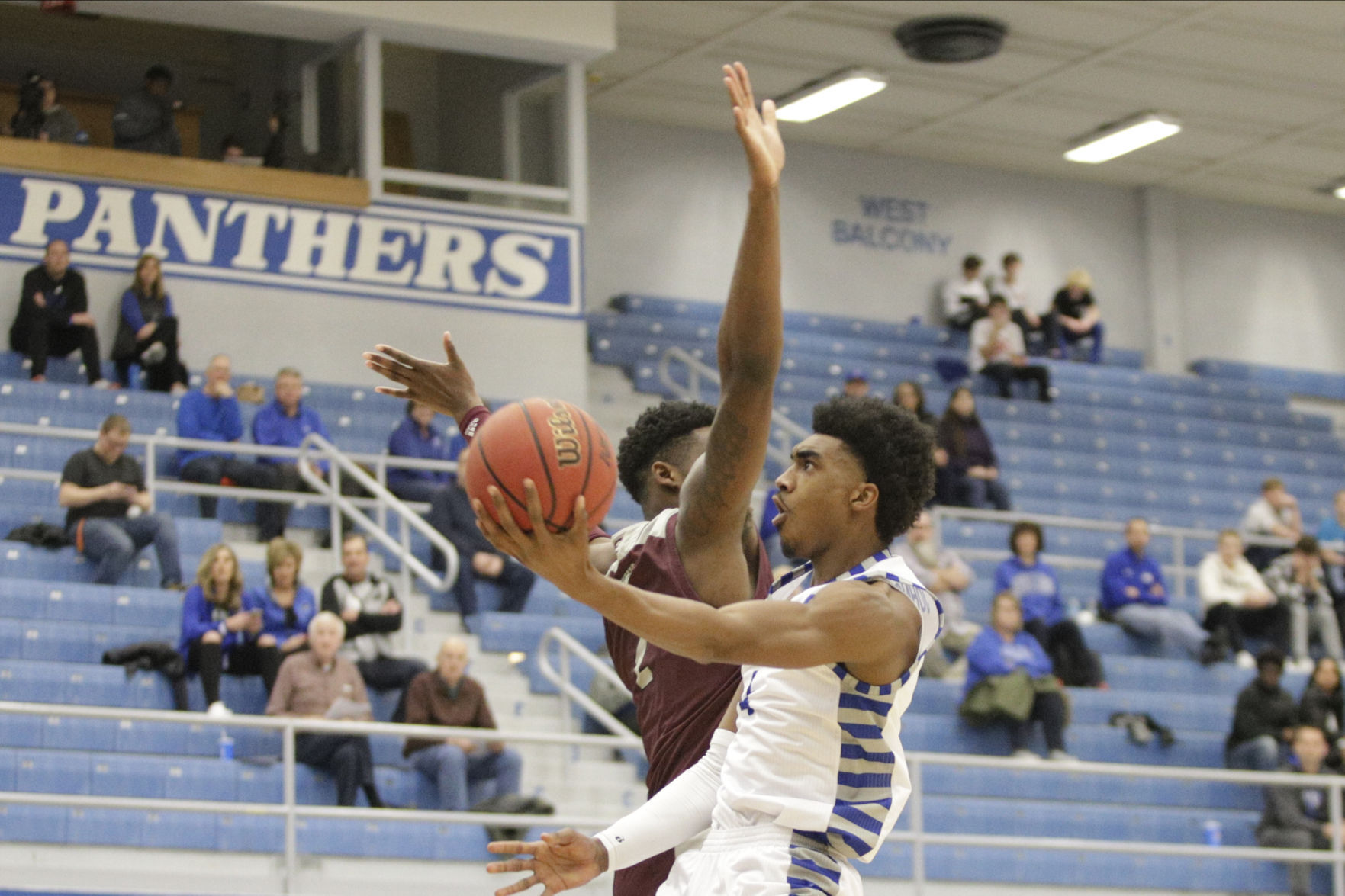 GALLERY-EIU-v-EKU-mbb-001-020720.JPG